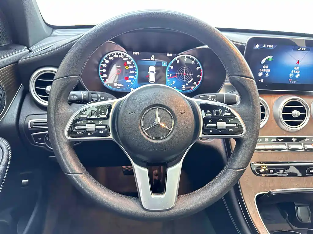 Mercedes-Benz GLC — миниатюра 9