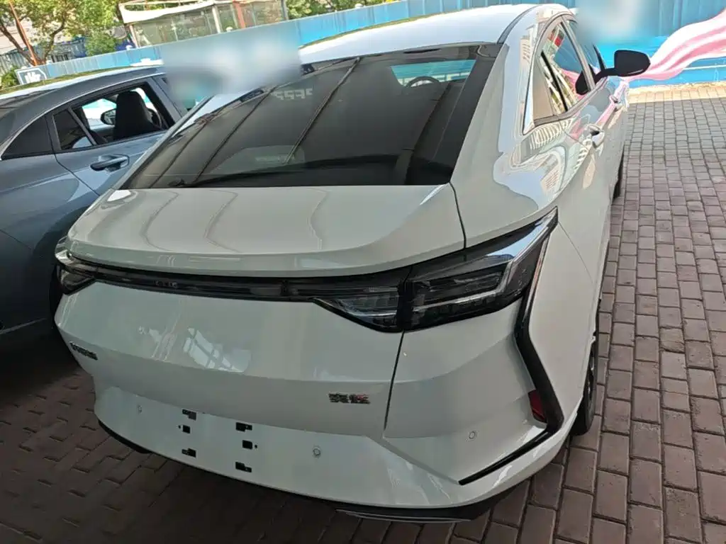Aeolus Yixuan — миниатюра 6