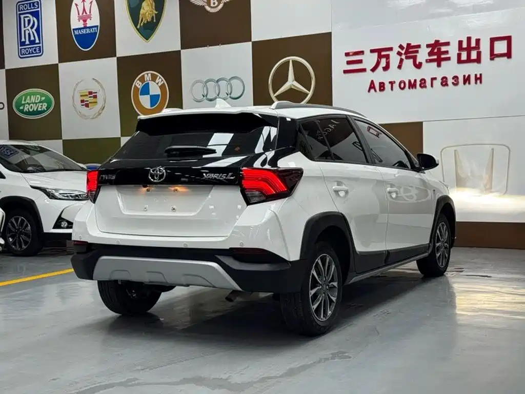 Toyota Yaris L — миниатюра 6