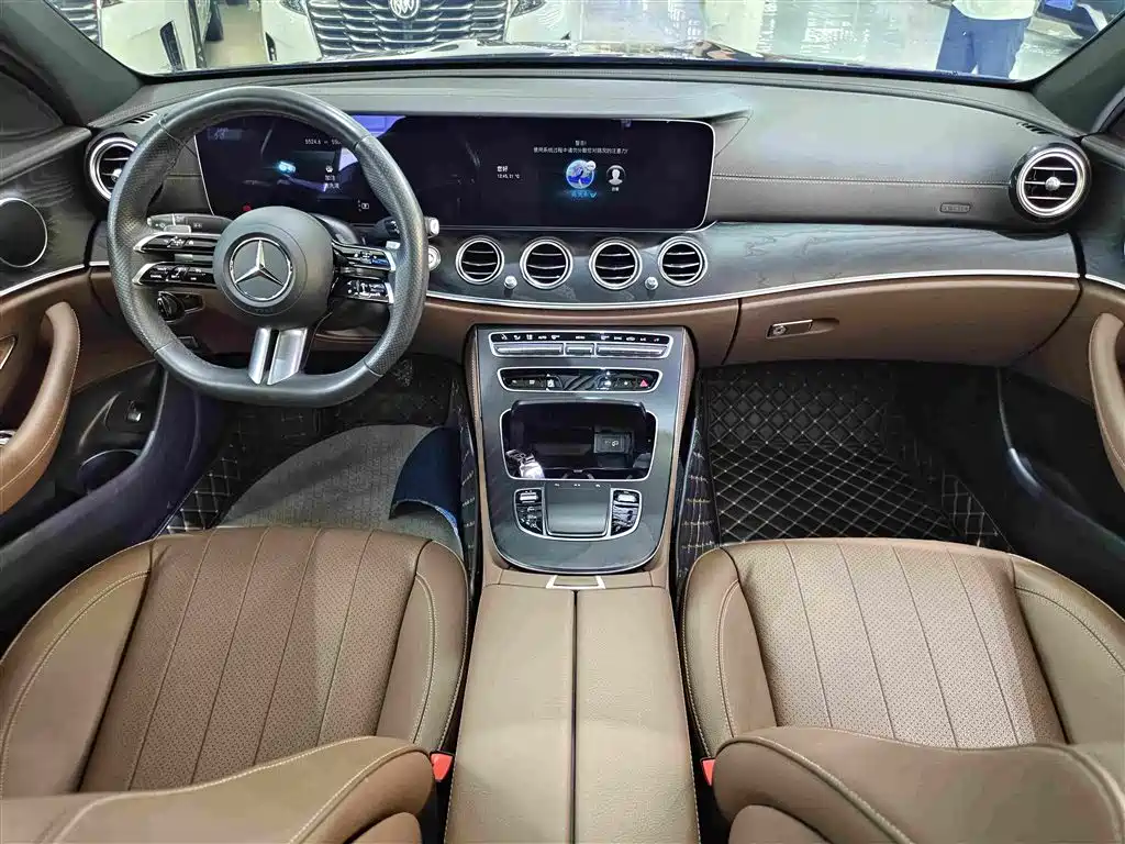 Mercedes-Benz E-Class (Import) — миниатюра 4