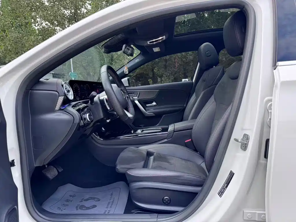 Mercedes-Benz A-Class — миниатюра 4