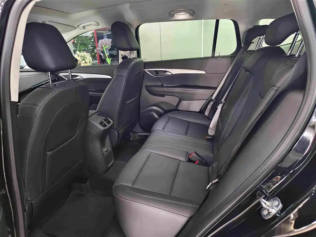 Buick Envision Plus — миниатюра 5