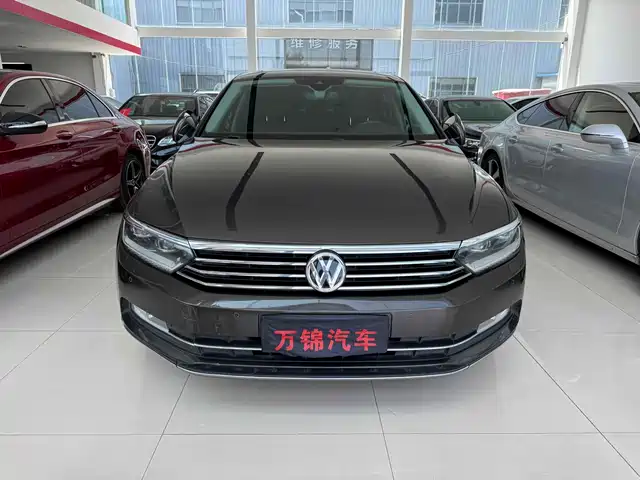 VOLKSWAGEN MAGOTAN 2017