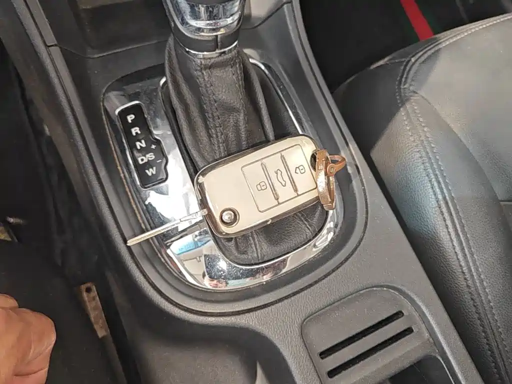 Roewe 360 — миниатюра 9