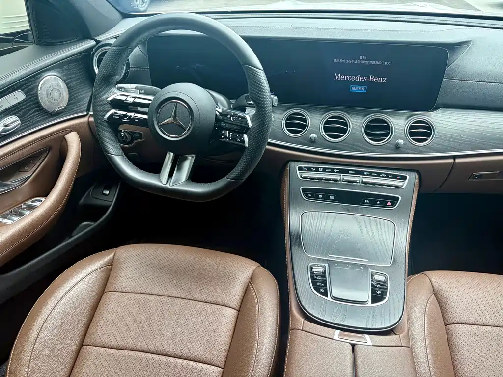 Mercedes-Benz E-Class — миниатюра 15