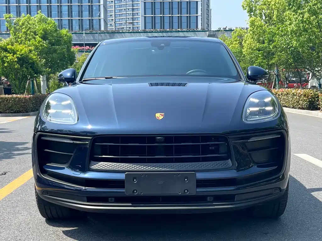 Porsche Macan — миниатюра 3