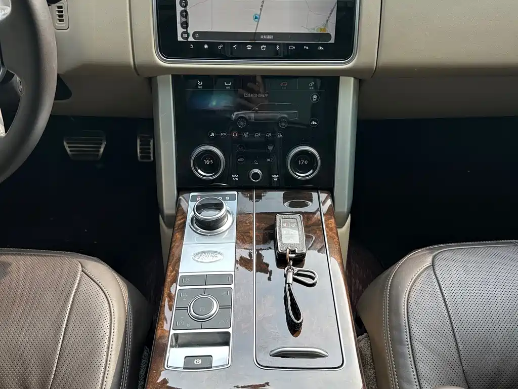Land Rover Range Rover — миниатюра 9