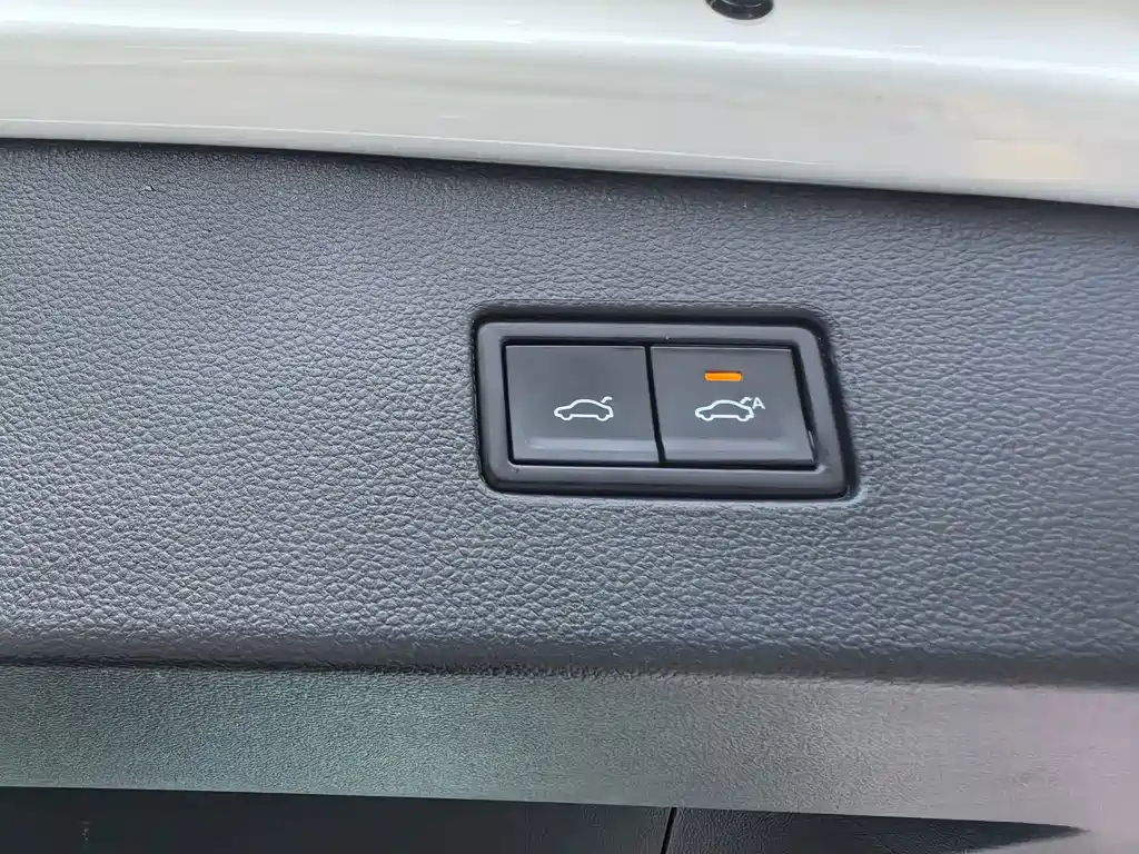 Volkswagen Tiguan L — миниатюра 14