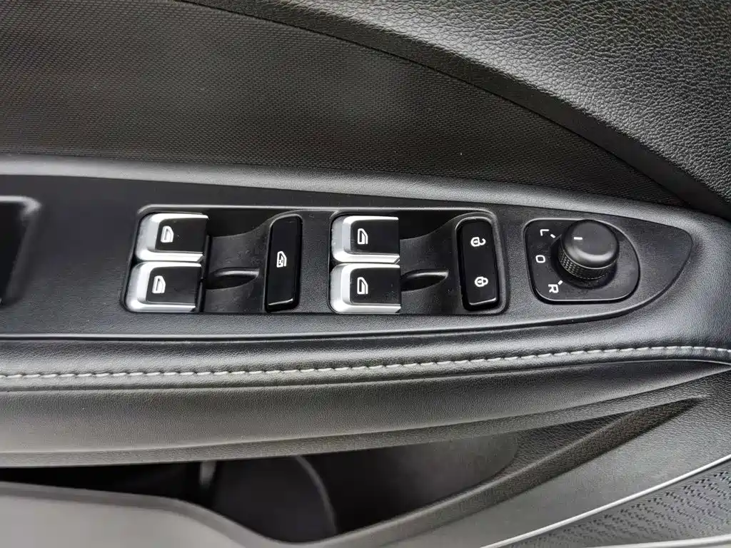 Geely Emgrand — миниатюра 9