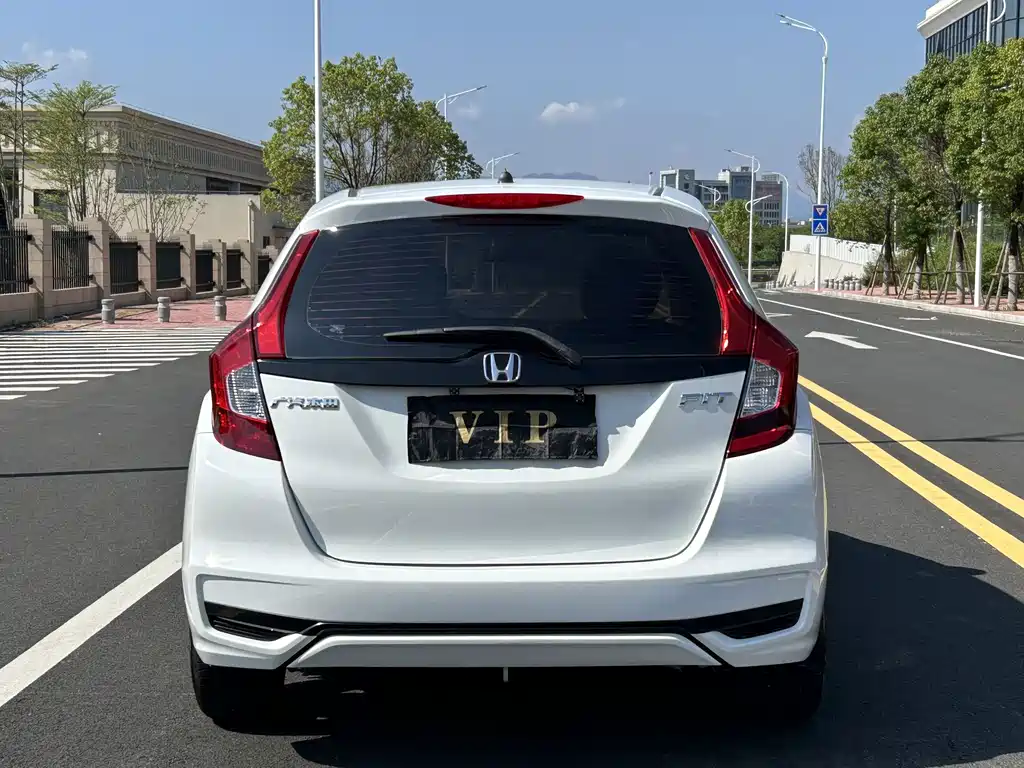 Honda Fit — миниатюра 8
