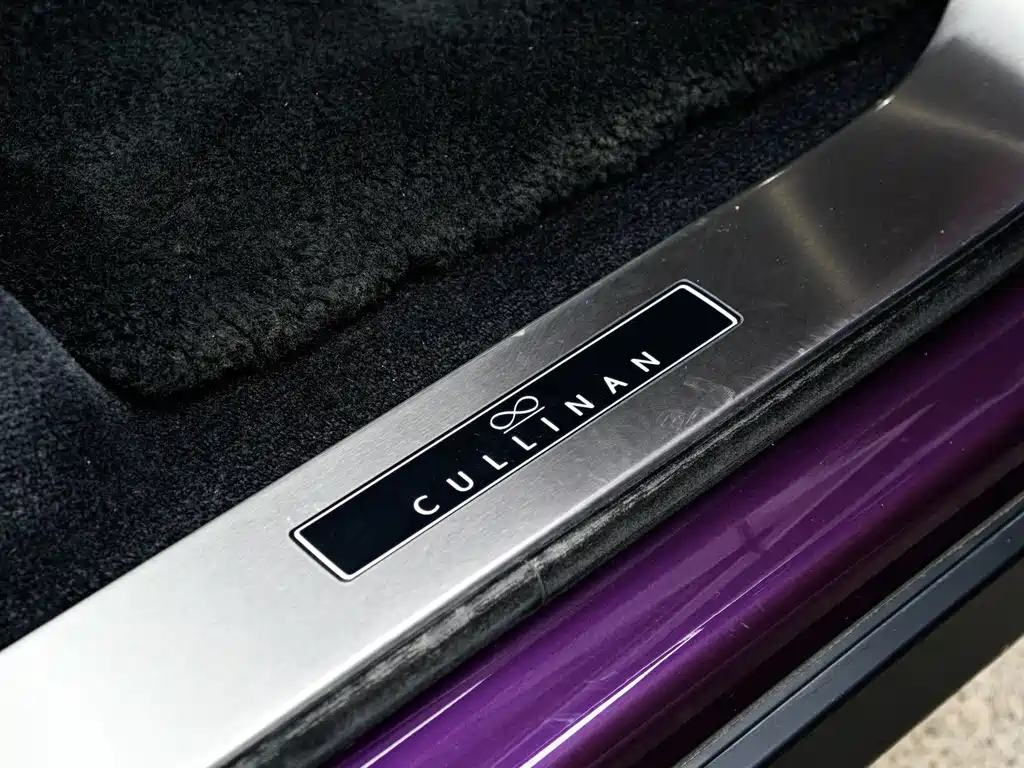 Rolls-Royce Cullinan — миниатюра 11