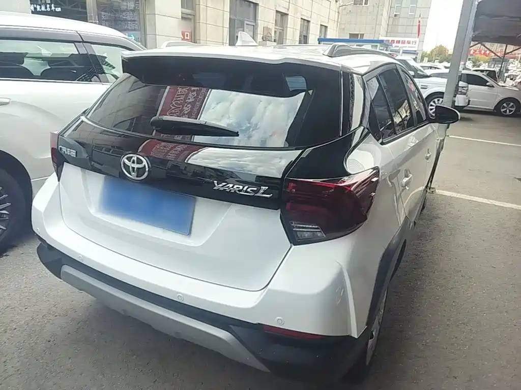 Toyota Yaris L — миниатюра 7