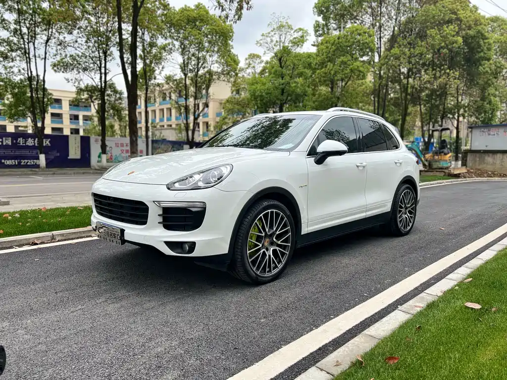 PORSCHE CAYENNE NEW ENERGY