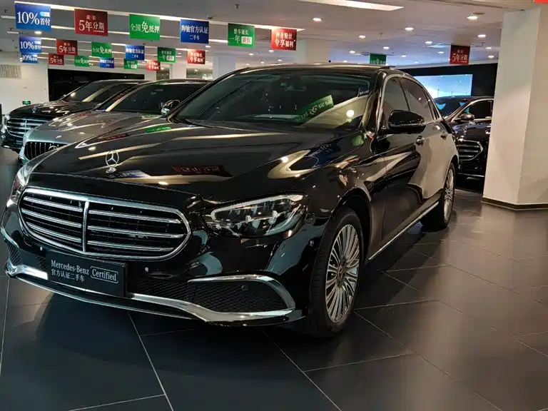 Mercedes-Benz E-Class 2022