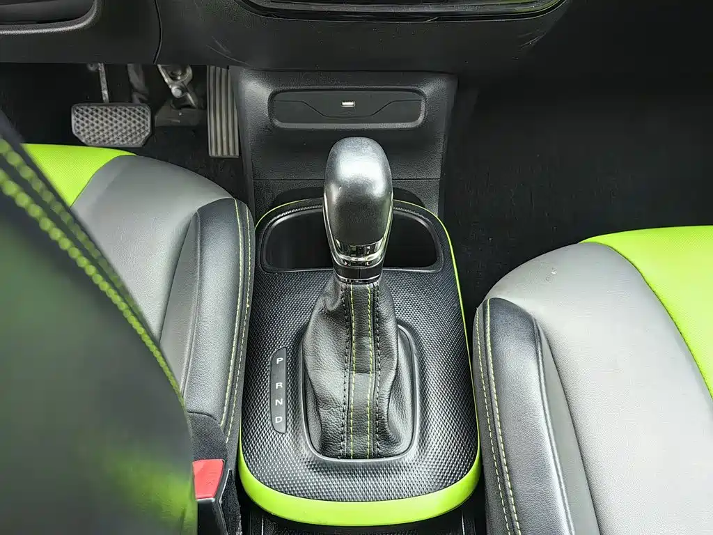 Roewe Clever — миниатюра 13