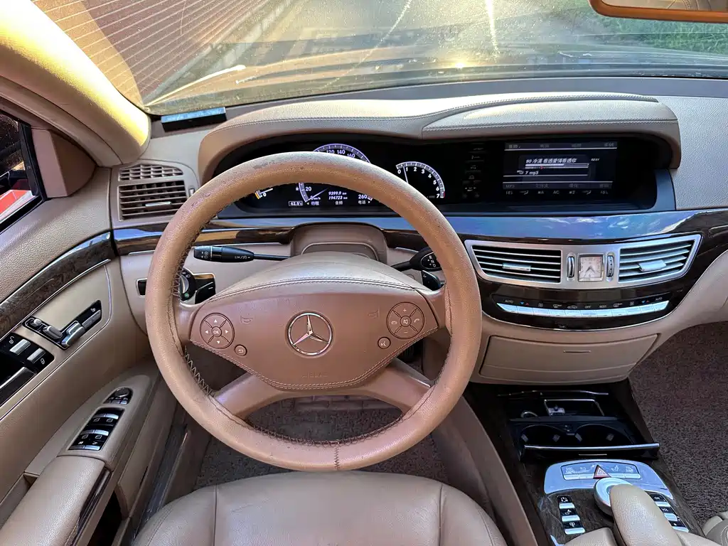Mercedes-Benz S-Class — миниатюра 9