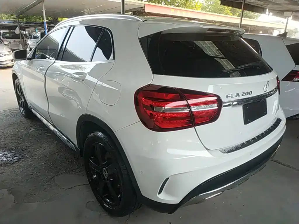 Mercedes-Benz GLA — миниатюра 5