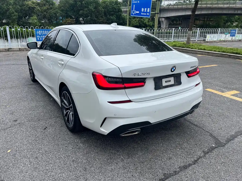 BMW 3 Series — миниатюра 4