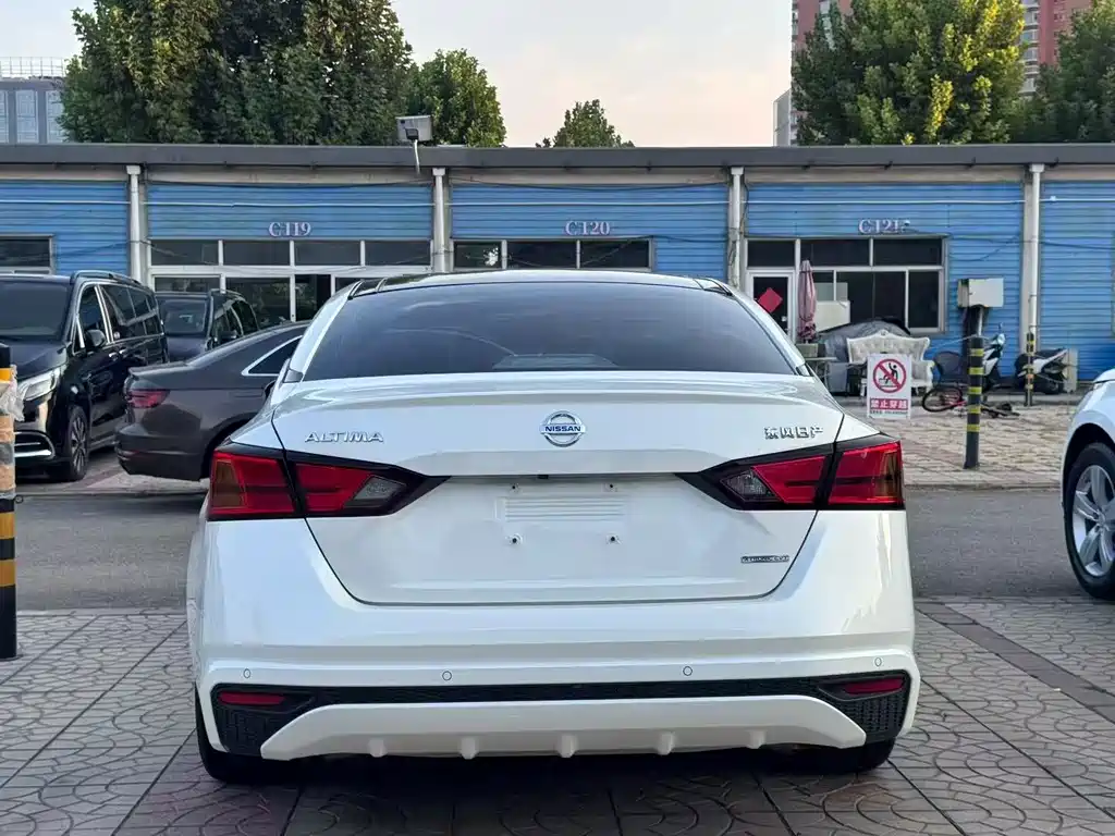Nissan Teana — миниатюра 8