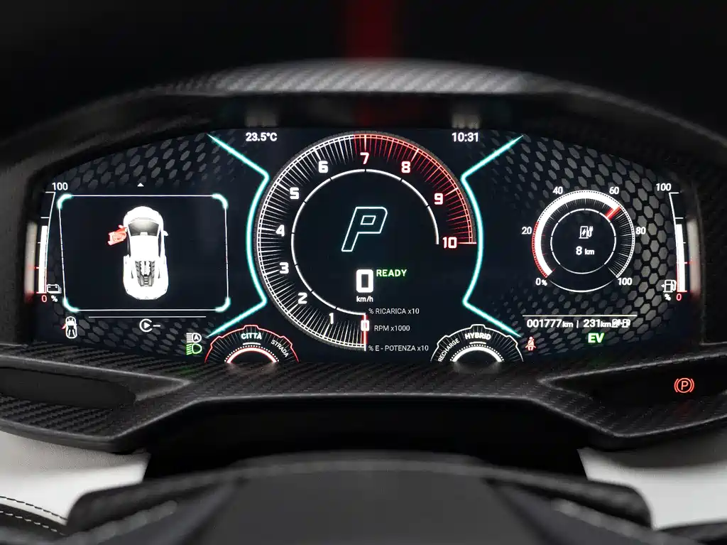 Lamborghini Revuelto — миниатюра 5