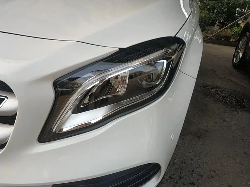 Mercedes-Benz GLA — миниатюра 24