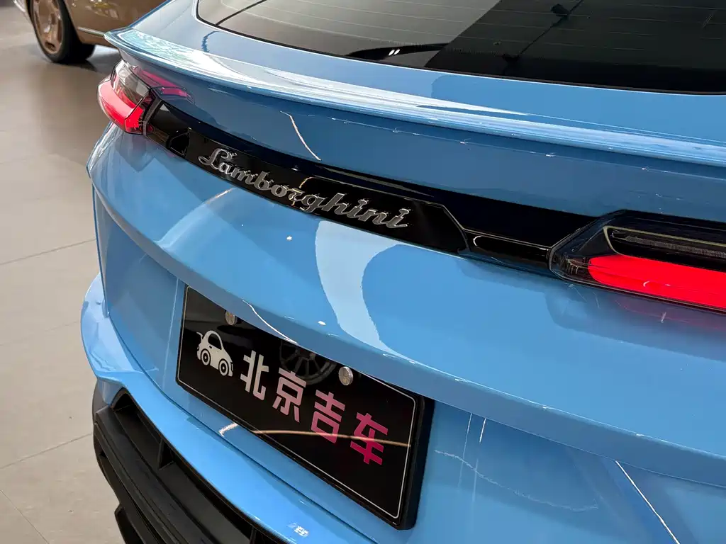 Lamborghini Urus — миниатюра 35