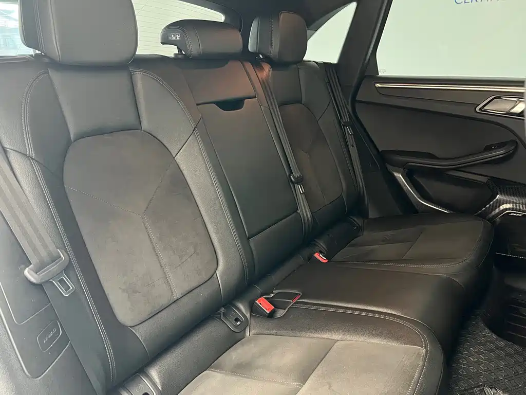 Porsche Macan — миниатюра 17