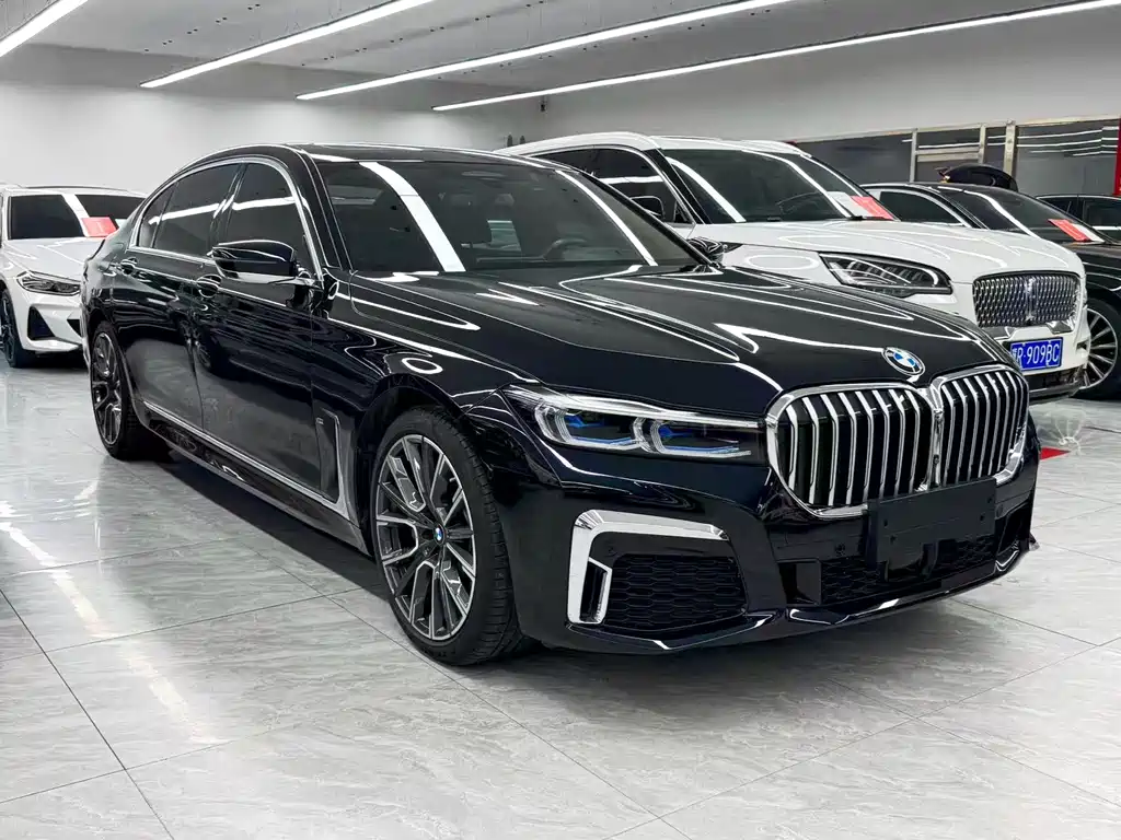 BMW 7 Series — миниатюра 3
