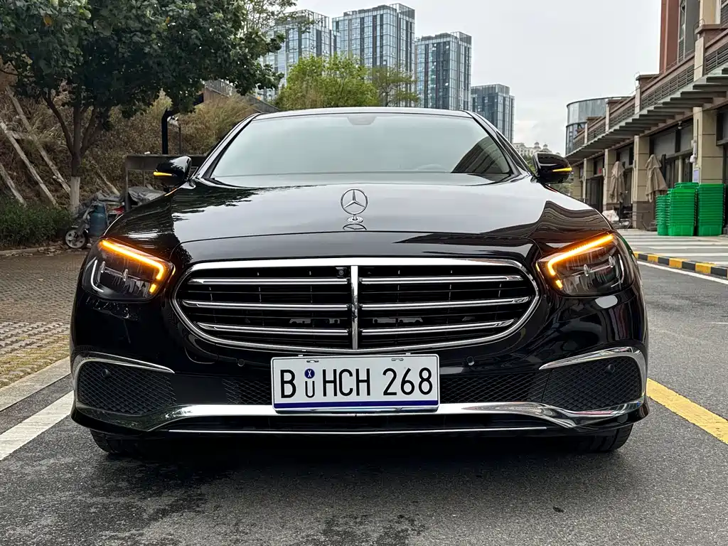 Mercedes-Benz E-Class — миниатюра 2