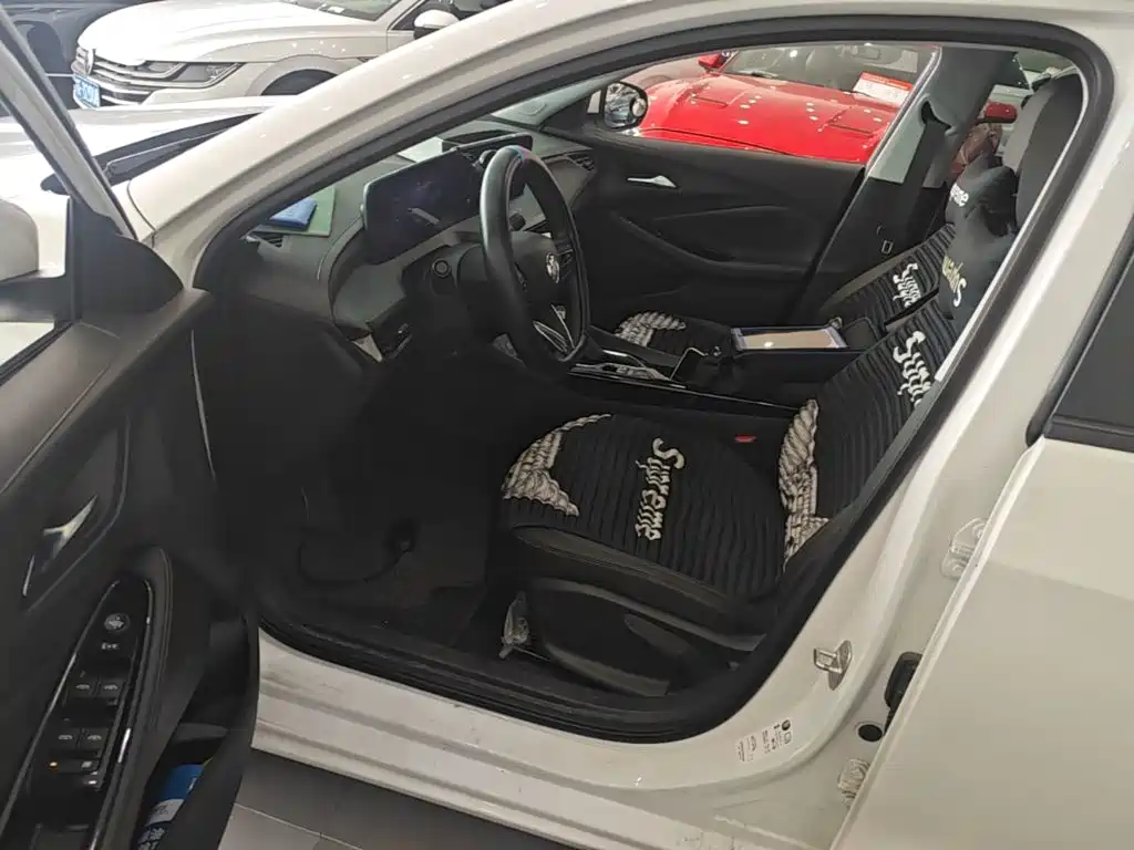 Buick Verano — миниатюра 15