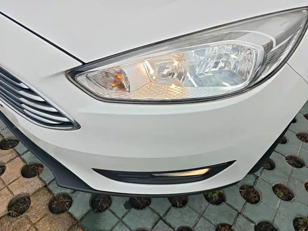 Ford Focus — миниатюра 24