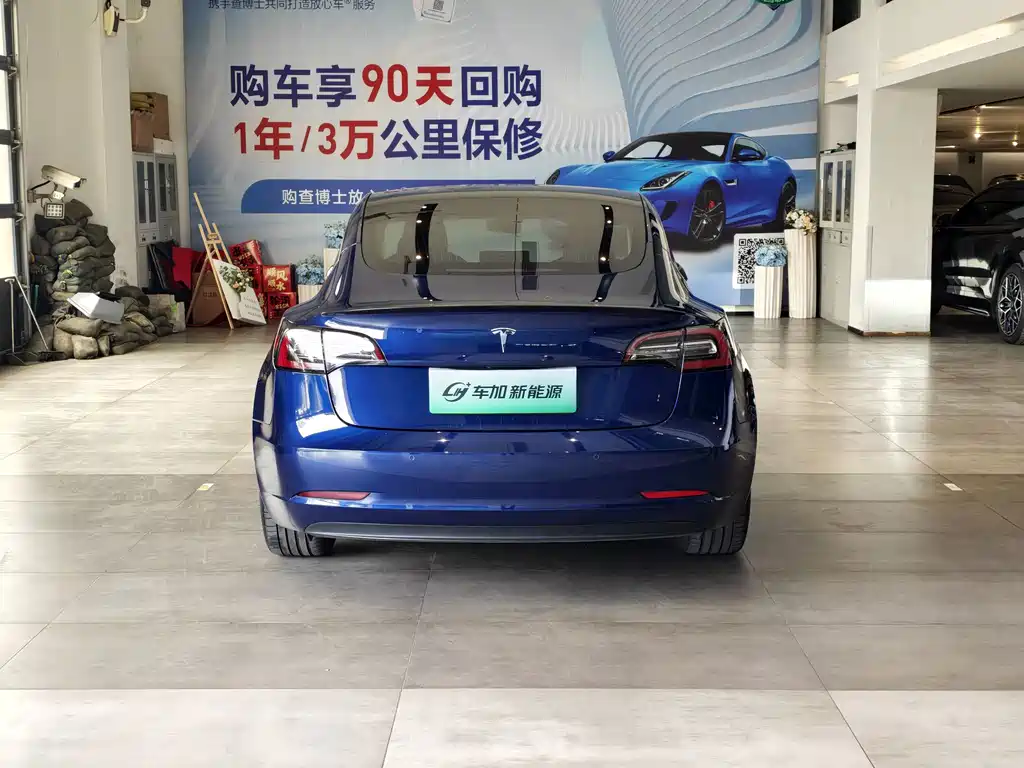 Tesla Model 3 — миниатюра 8