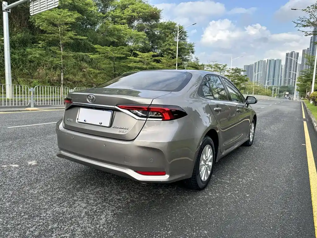 Toyota Corolla — миниатюра 5