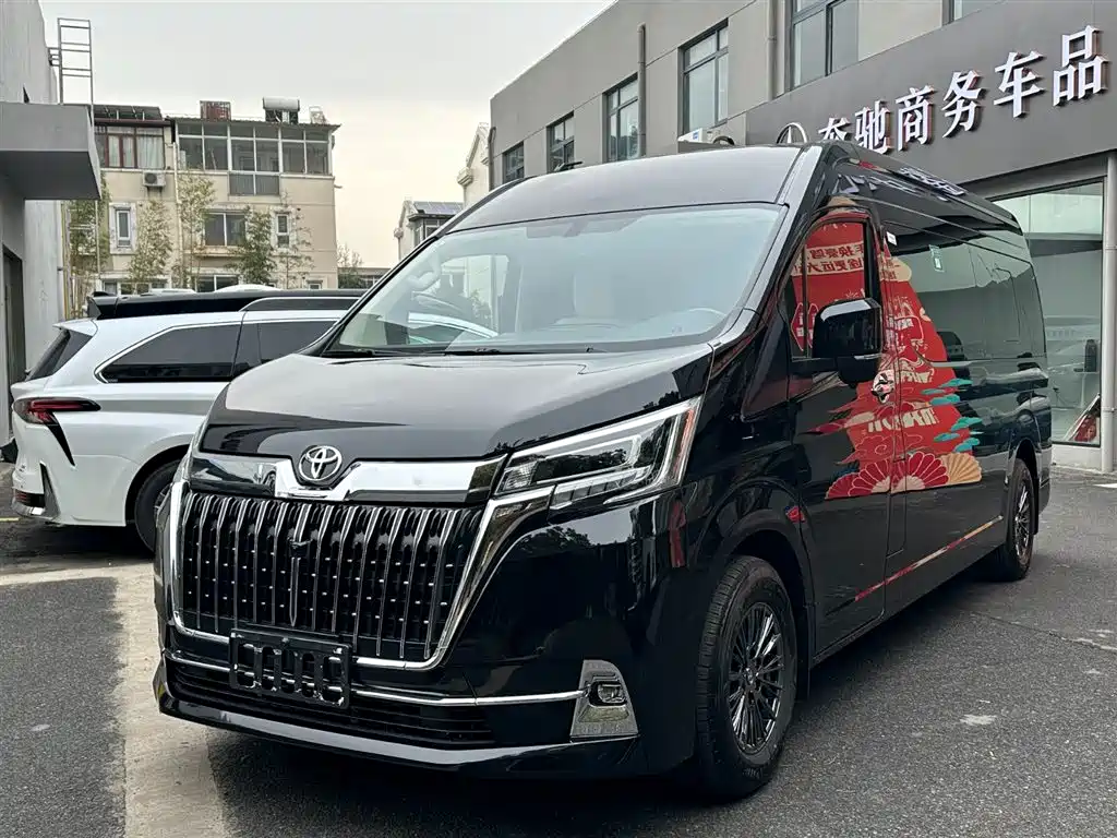 Toyota Hiace 0