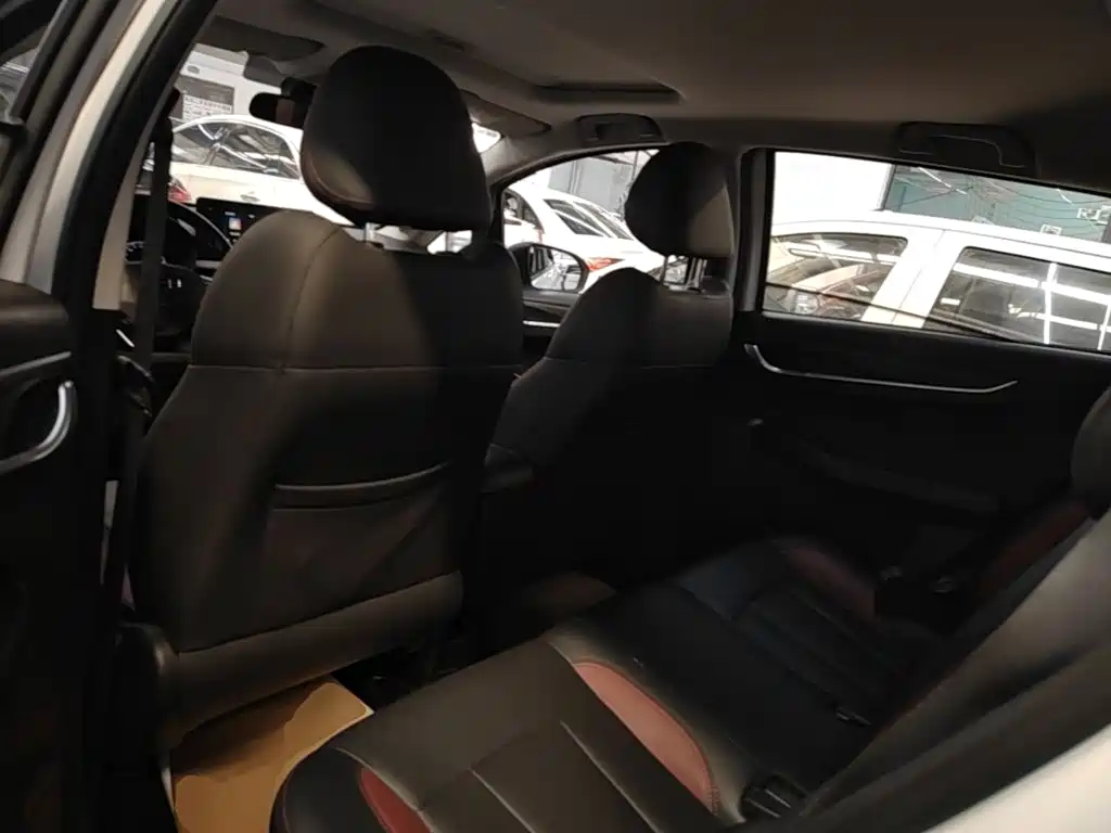 Geely Vision X3 — миниатюра 17