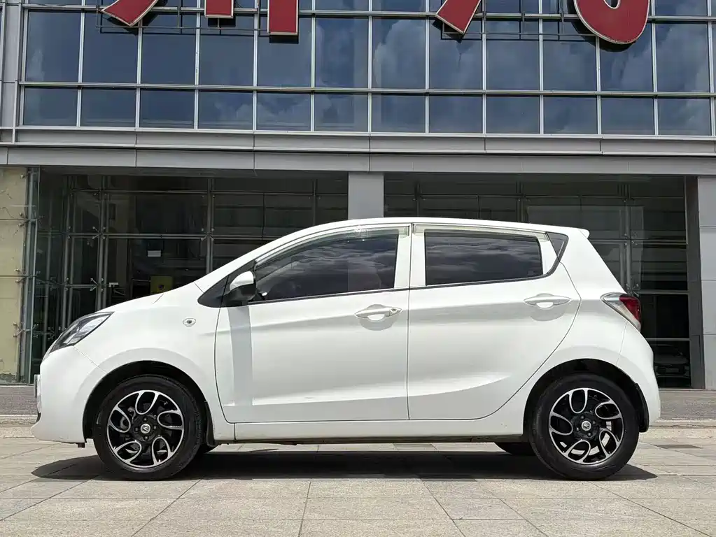 Changan Benben E-Star — миниатюра 8