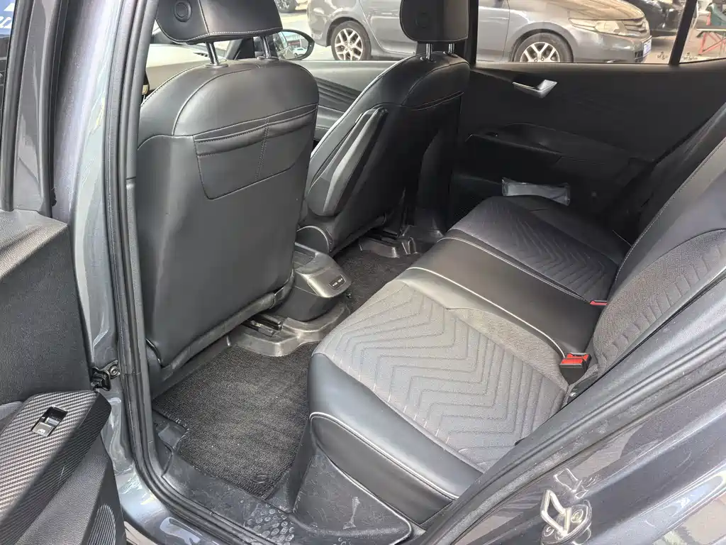 Volkswagen ID.3 — миниатюра 10