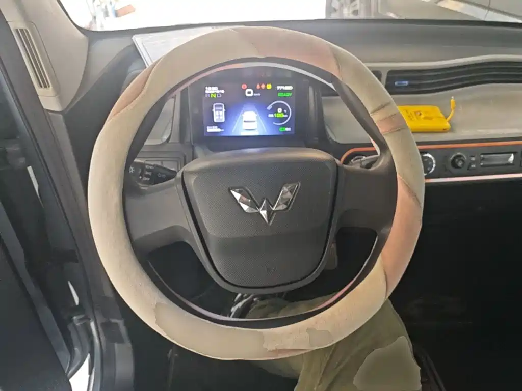 Wuling MINIEV — миниатюра 11