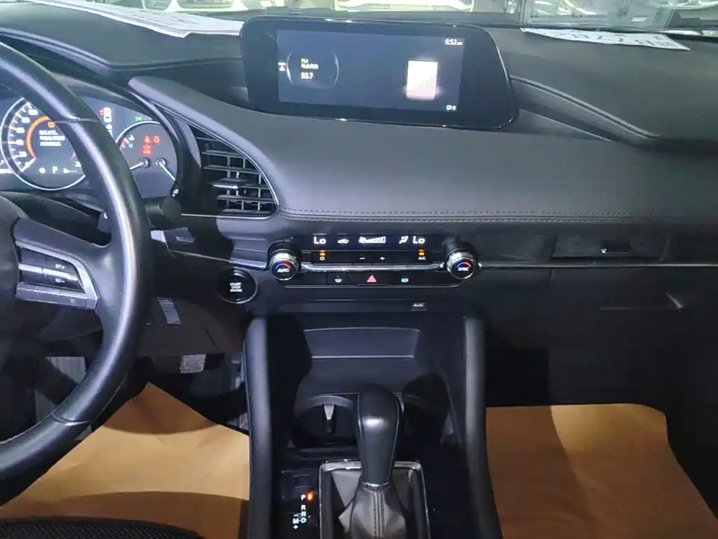 Mazda 3 Axela — миниатюра 13