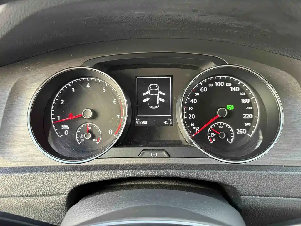 Volkswagen Golf — миниатюра 6