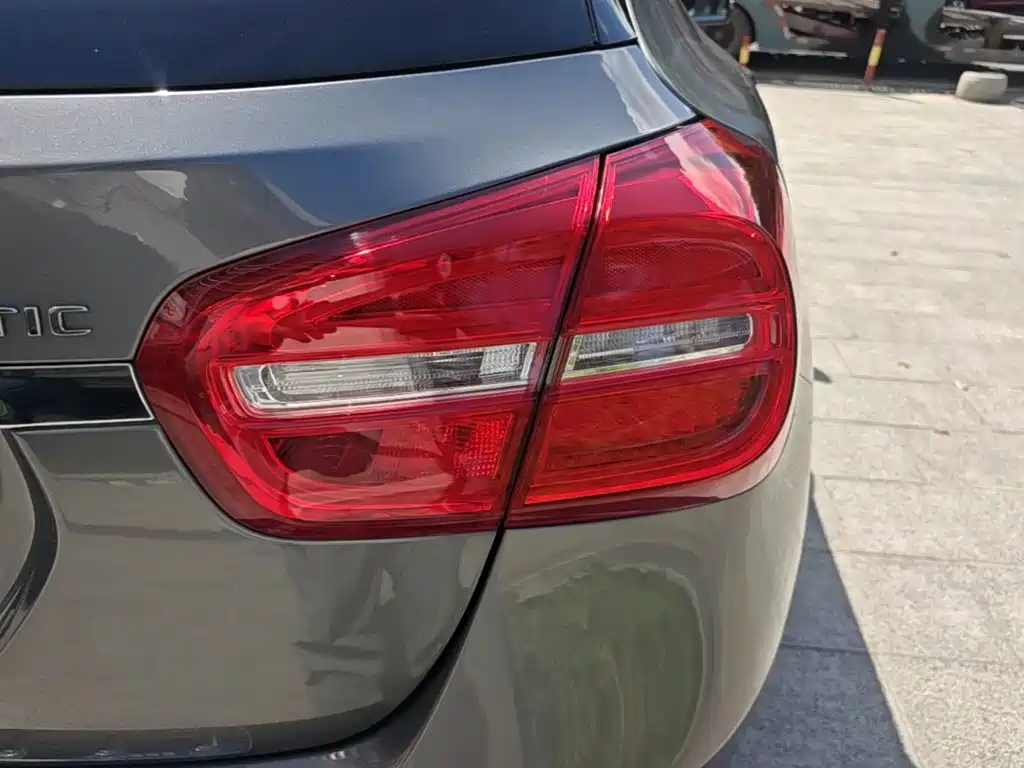 Mercedes-Benz GLA — миниатюра 8