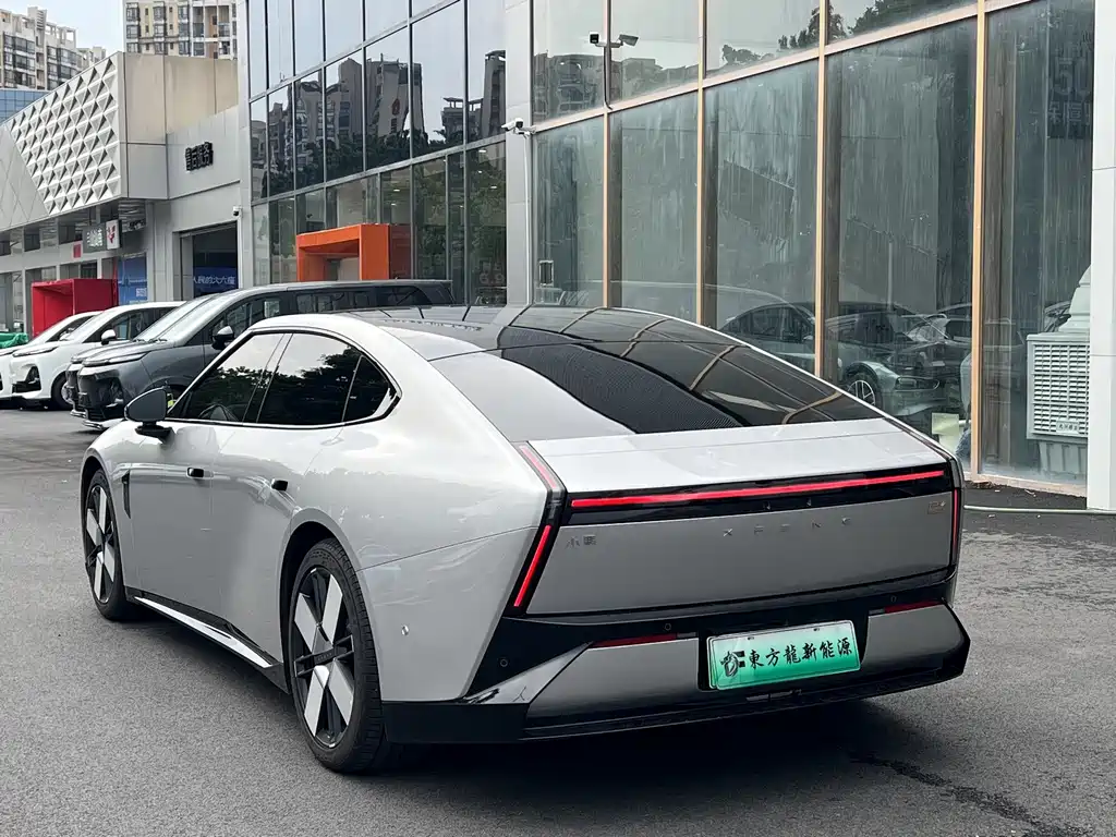 XPeng P7 — миниатюра 7