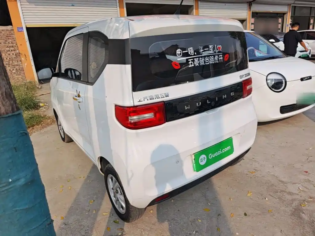 Wuling MINIEV — миниатюра 5