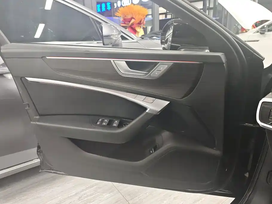 Audi A6L — миниатюра 7