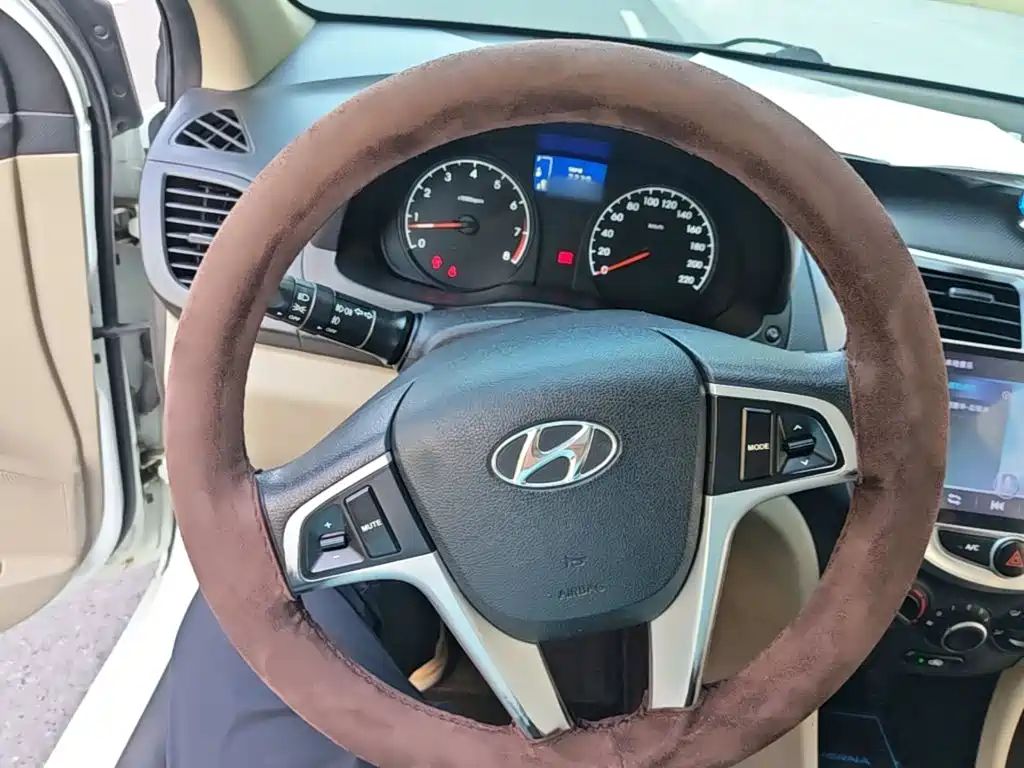 Hyundai Verna — миниатюра 11