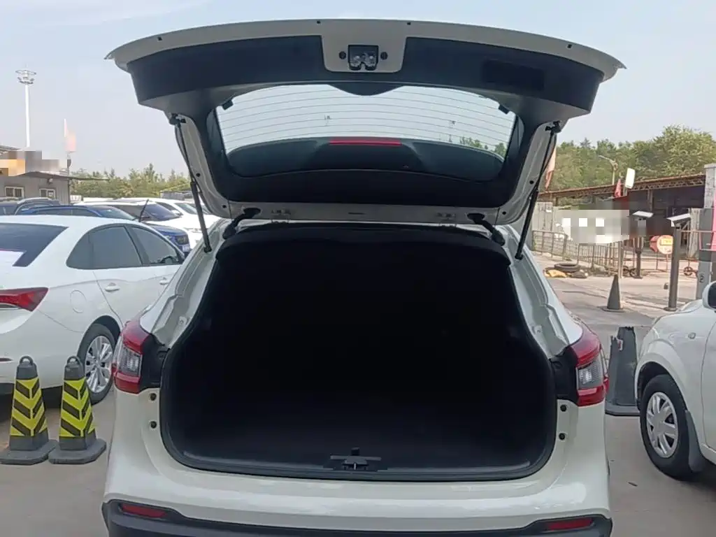 Nissan Qashqai — миниатюра 19