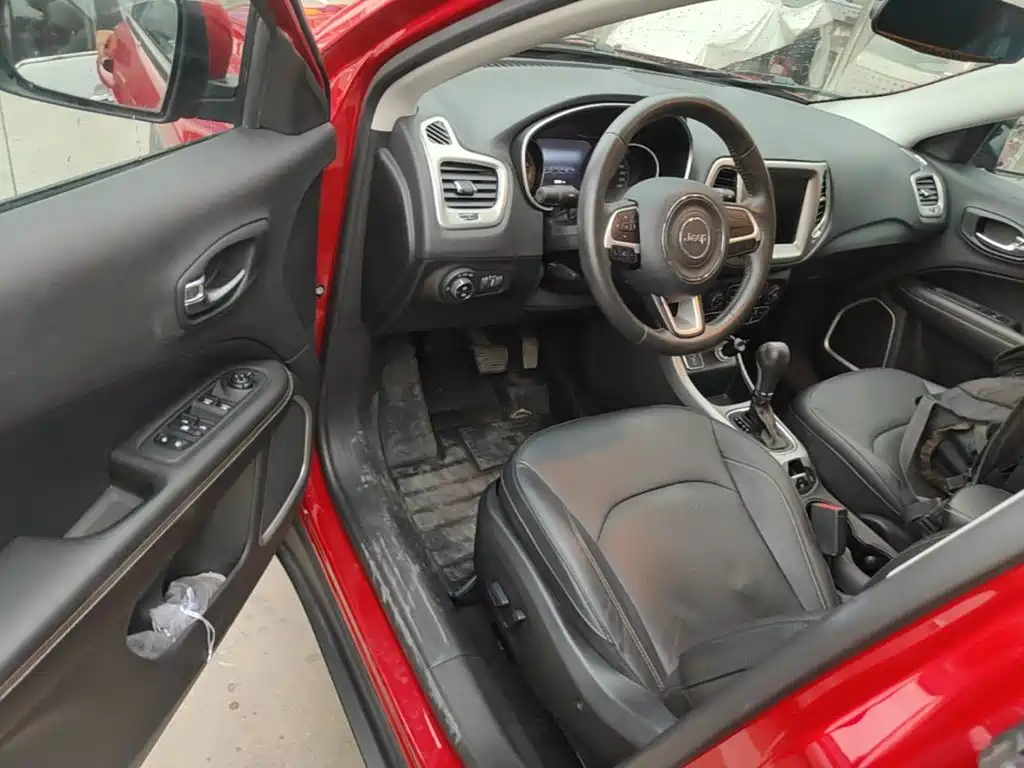 Jeep Compass — миниатюра 16
