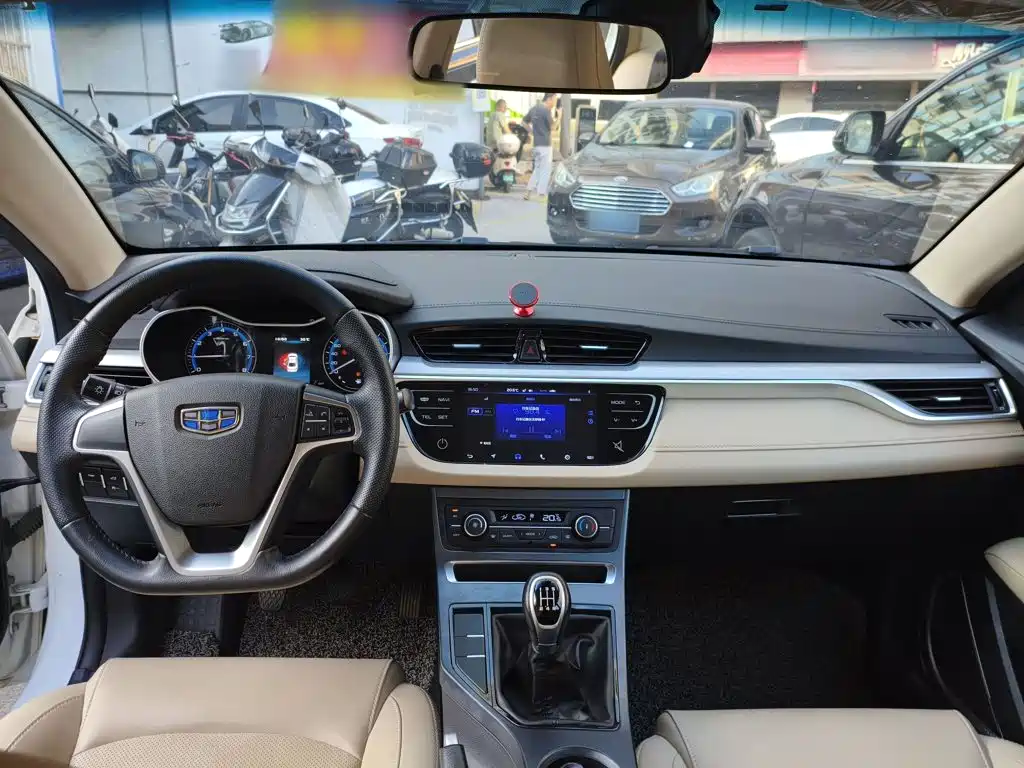Geely Emgrand — миниатюра 10