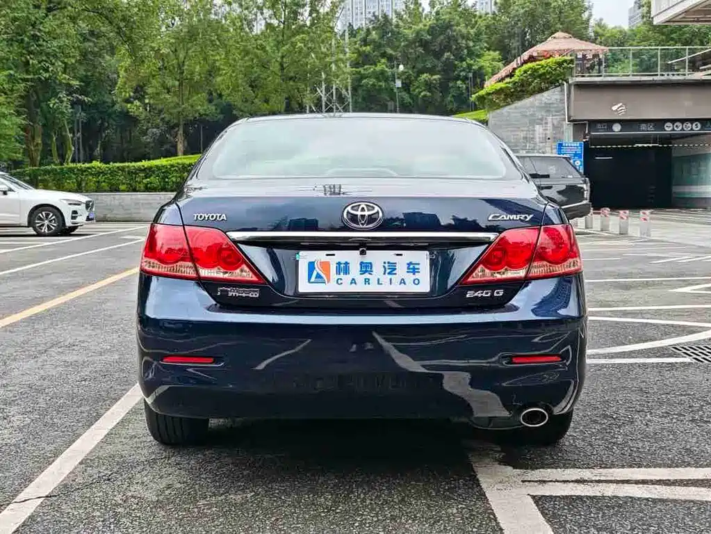 Toyota Camry — миниатюра 28