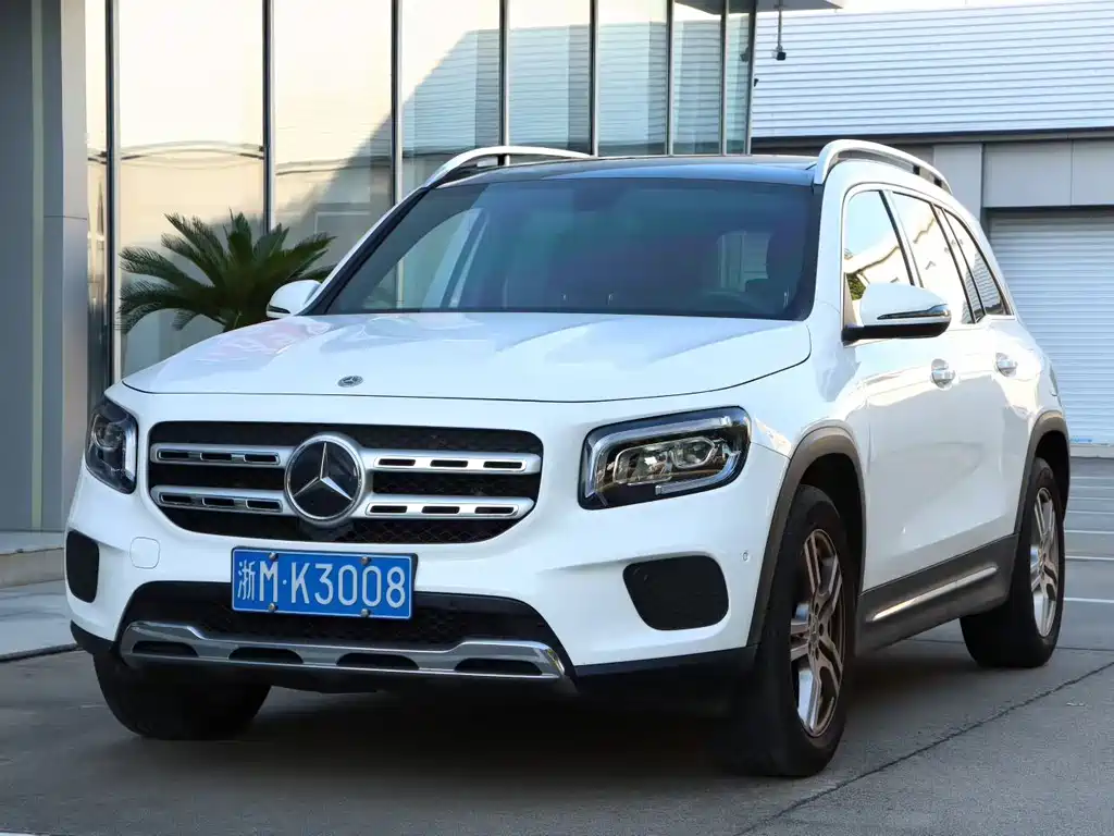 Mercedes-Benz GLB — миниатюра 9